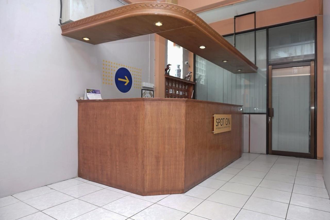 Oyo 2200 Hotel Gunung Sari Rantauprapat Exterior photo
