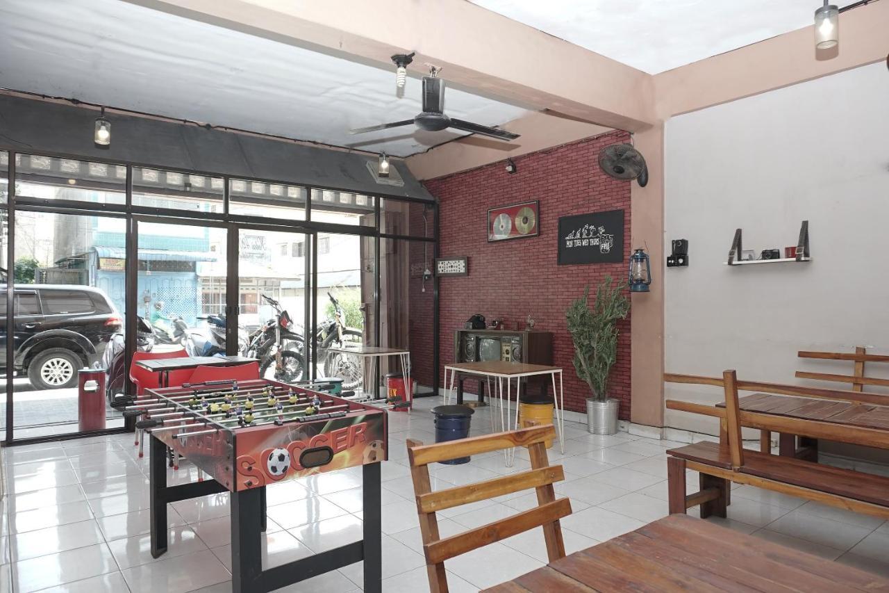 Oyo 2200 Hotel Gunung Sari Rantauprapat Exterior photo