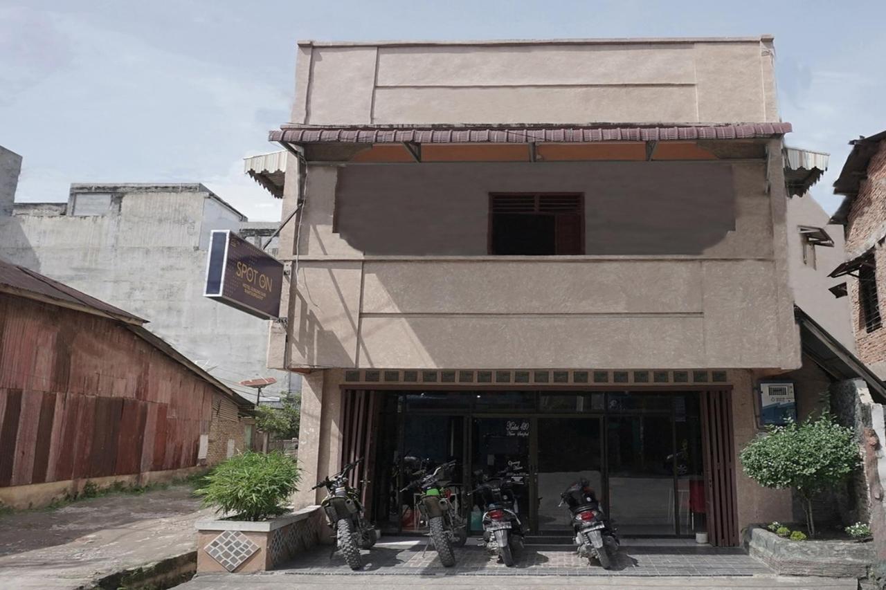 Oyo 2200 Hotel Gunung Sari Rantauprapat Exterior photo